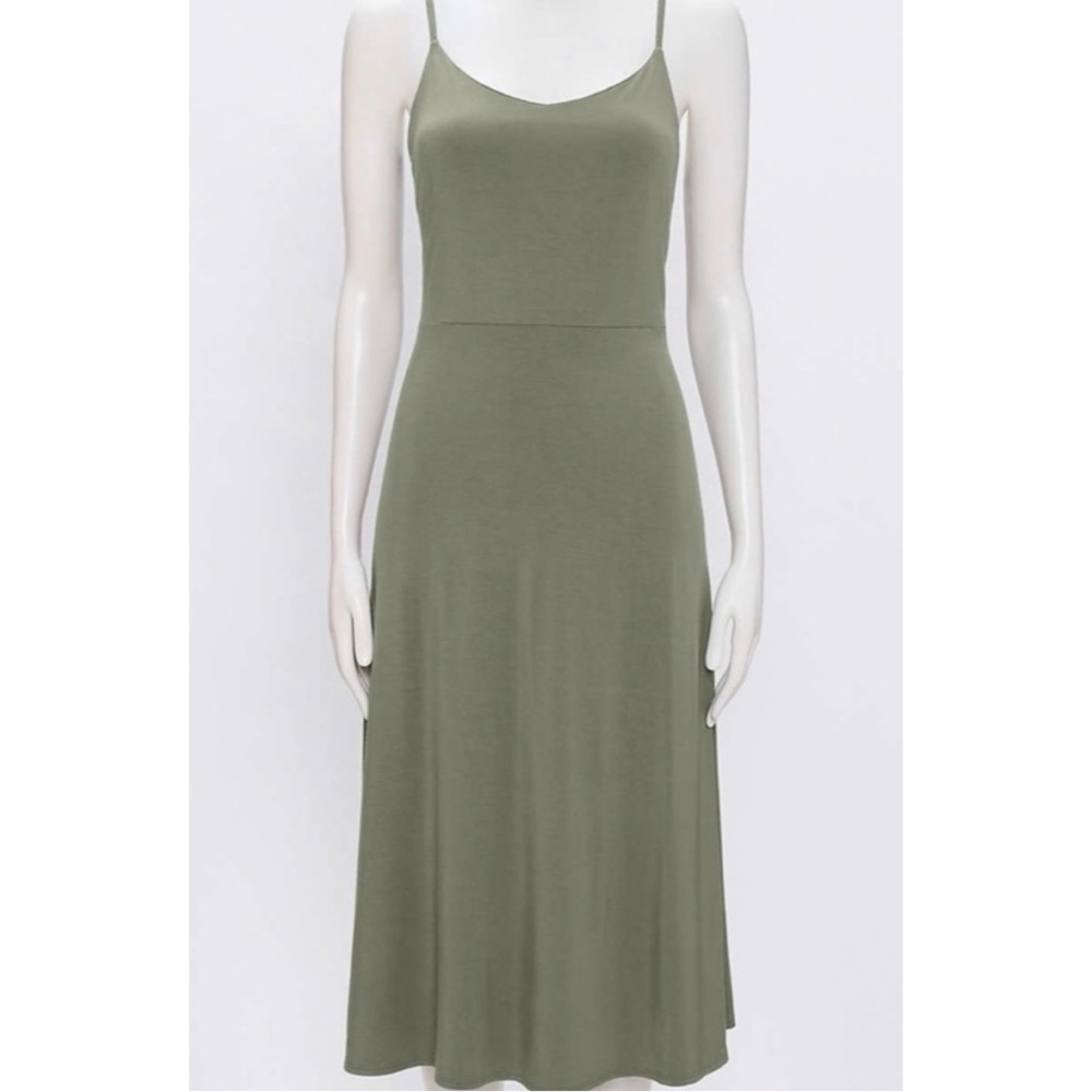 🆕 NWT LOFT Smocked Back Strappy Midi Dress in Eucalyptus Leaf